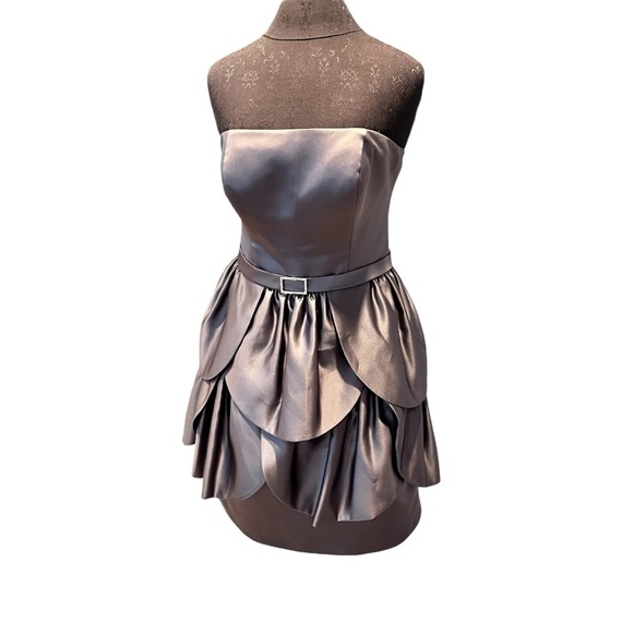 Bari Jay Silver Charmuese Petal Hem Strapless Short Bridesmaid Prom Cocktail M - Picture 11 of 11